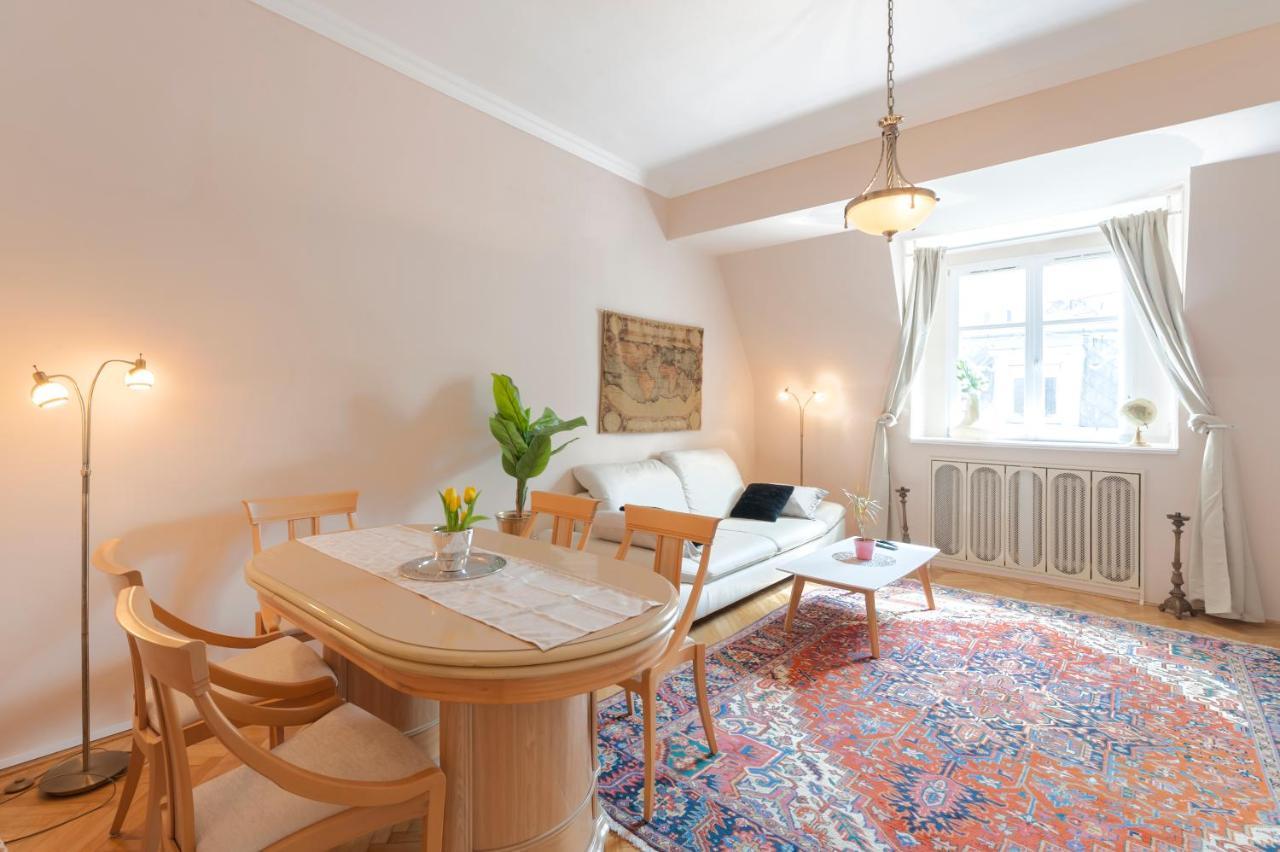 Opera & Basilica 2 Bedrooms With Balcony Apartament