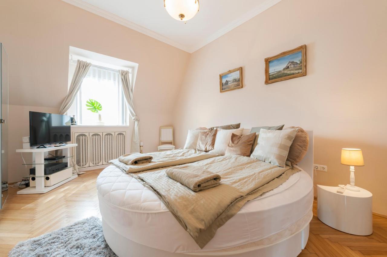 Opera & Basilica 2 Bedrooms With Balcony Apartament Budapeszt